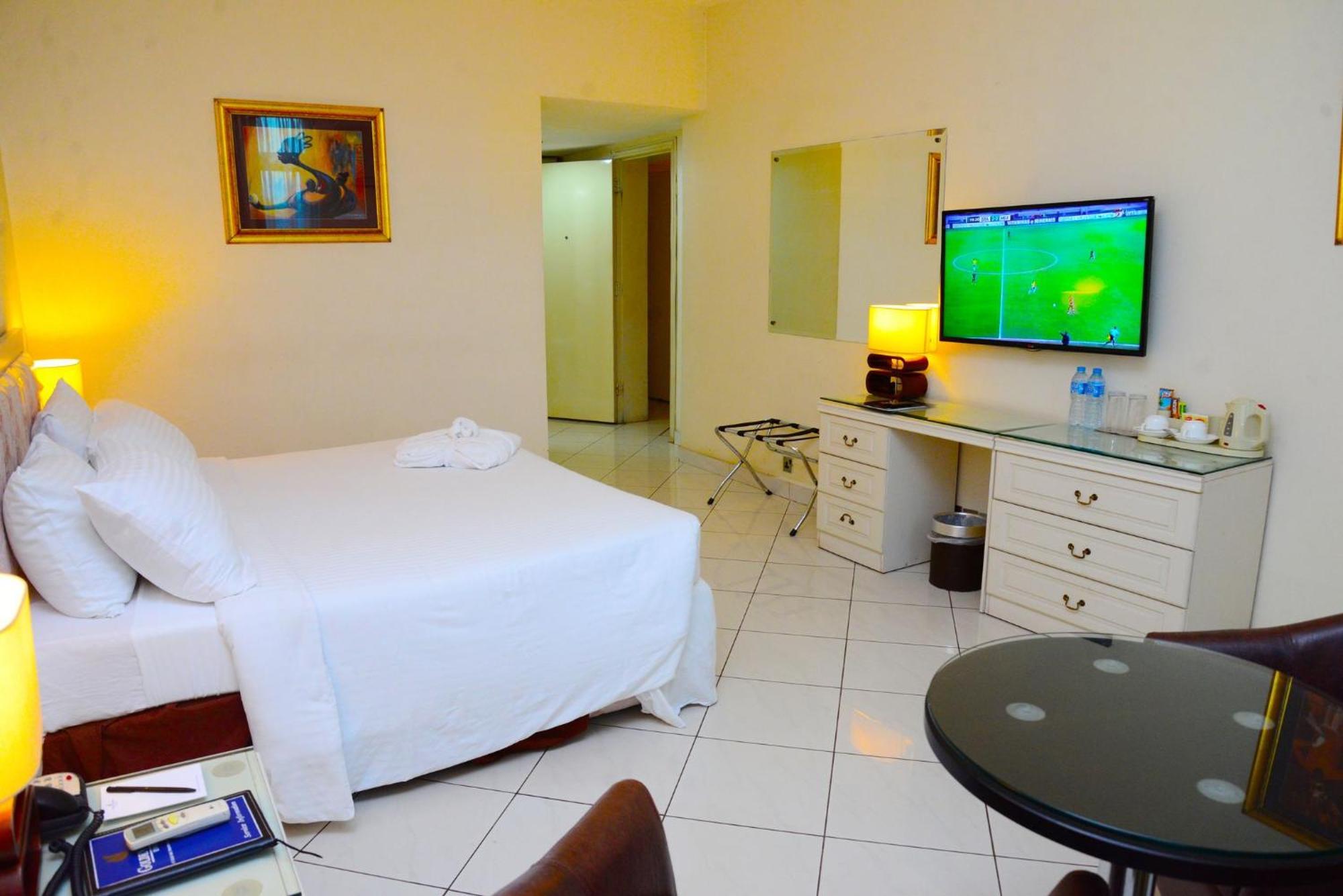 Room In Lodge - Golden Royale Hotel Enugu Exteriér fotografie